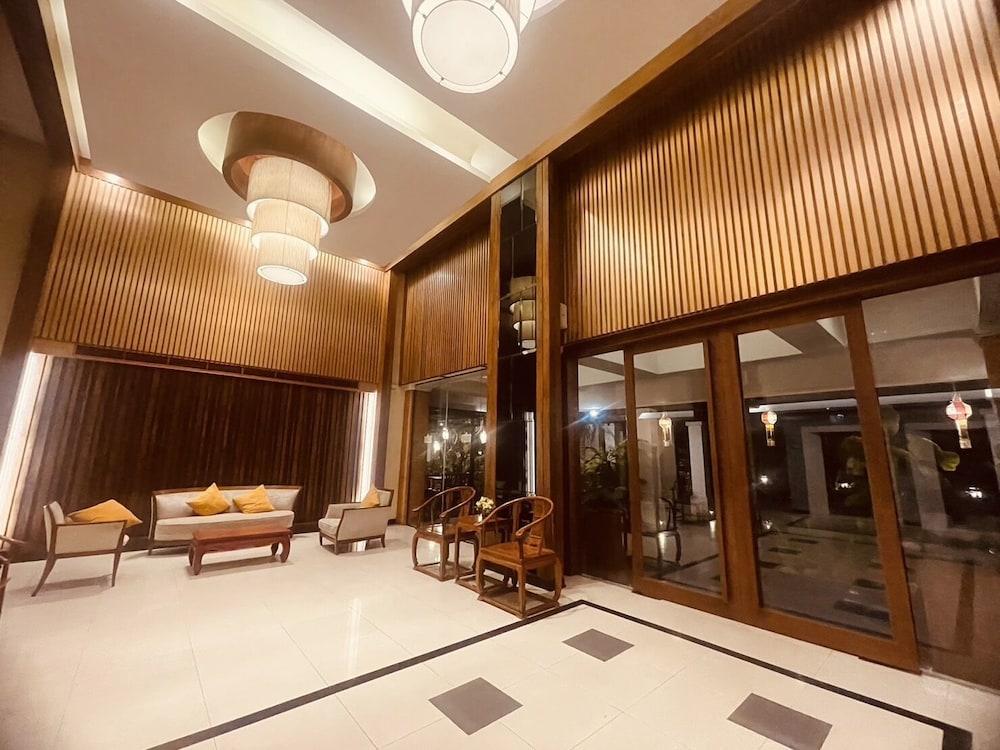 Asia Hotels Group (Poonpetch Hotel) 8/63
