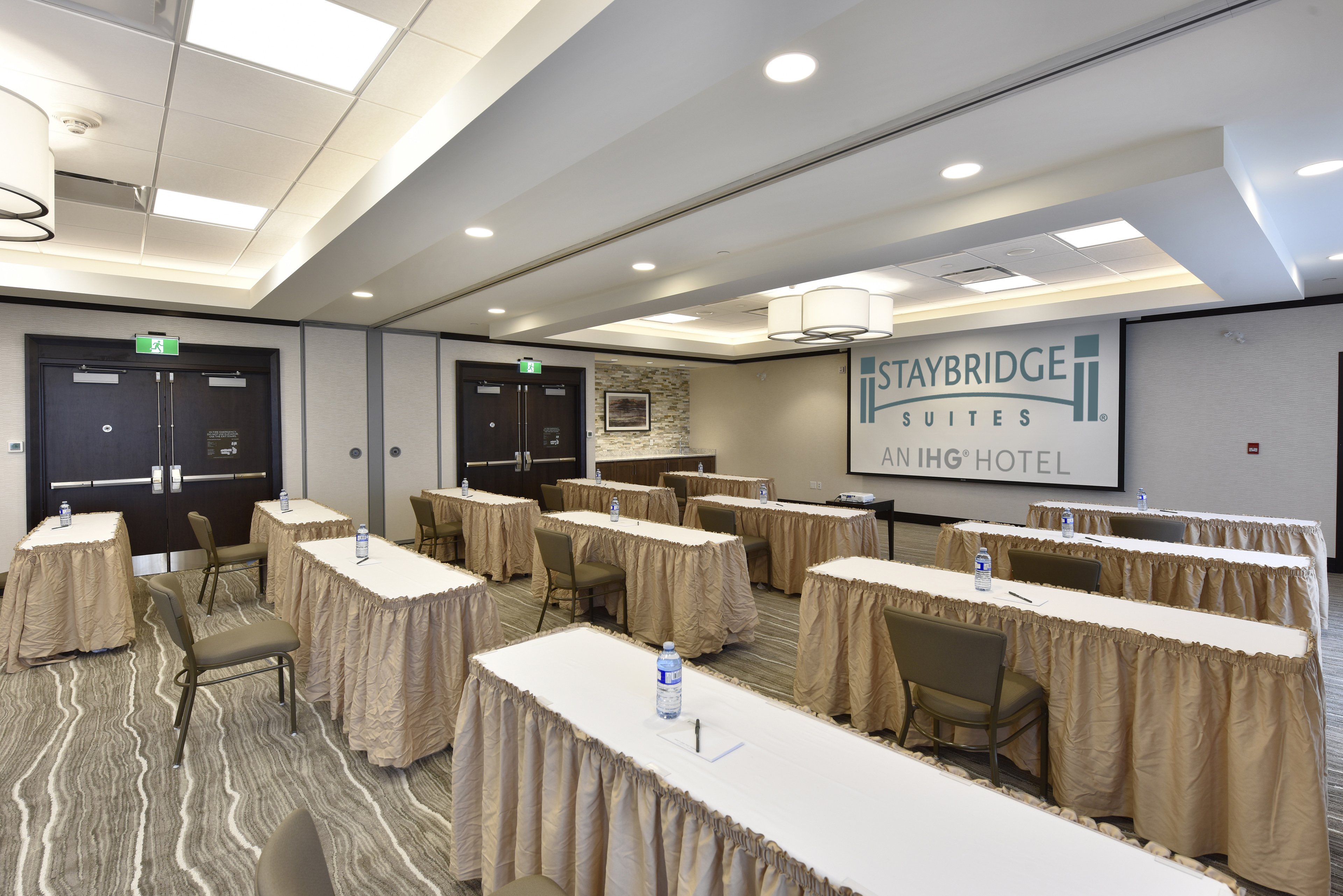 Staybridge Suites Waterloo - St. Jacobs Area 65/78