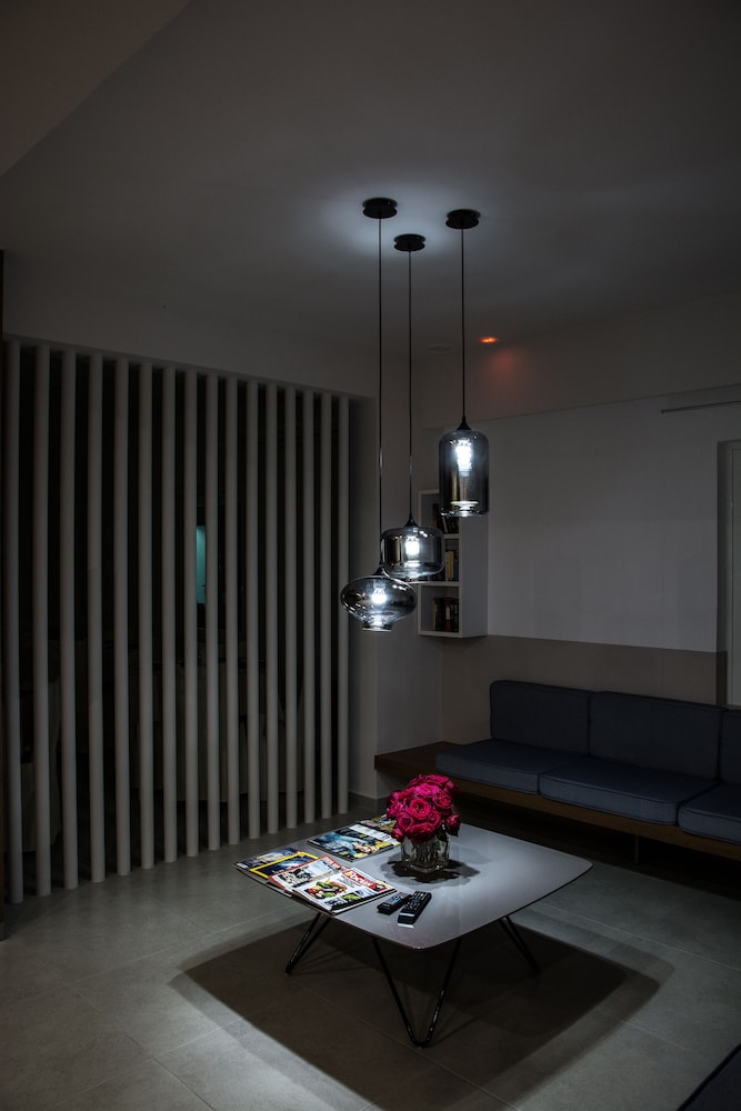 Sea View Hotel Apartments 30/50