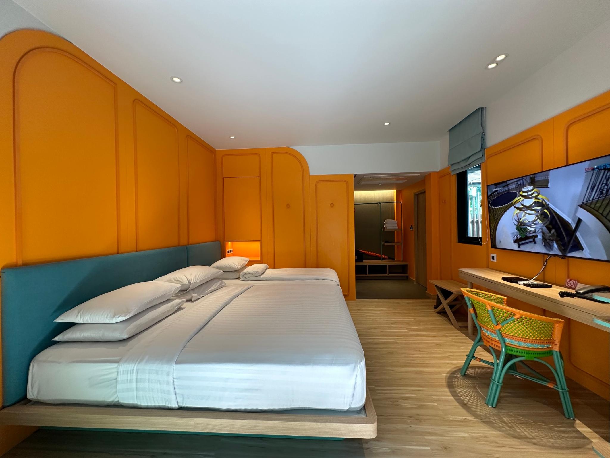 Tropical, Luxury