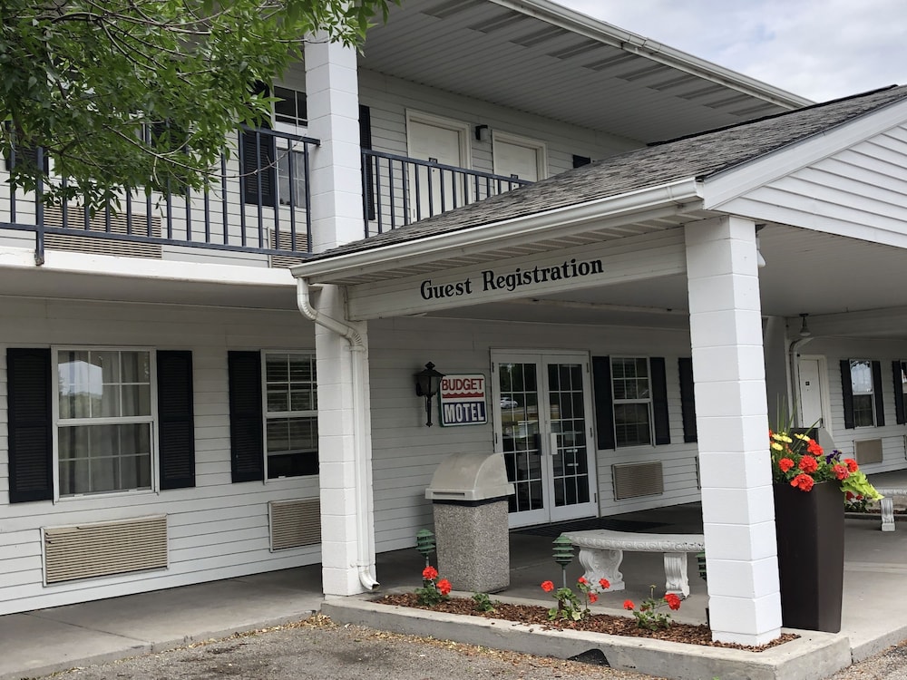 Budget Motel 2/49
