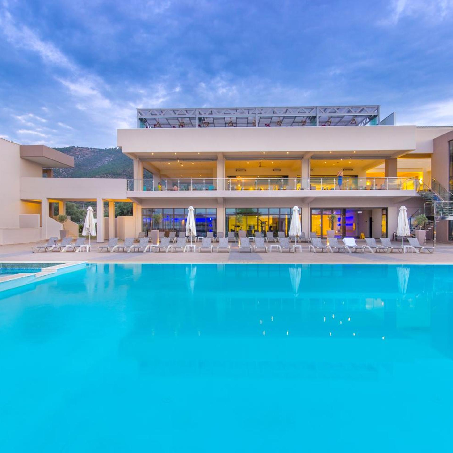 ALEA HOTEL & SUITES 2/55