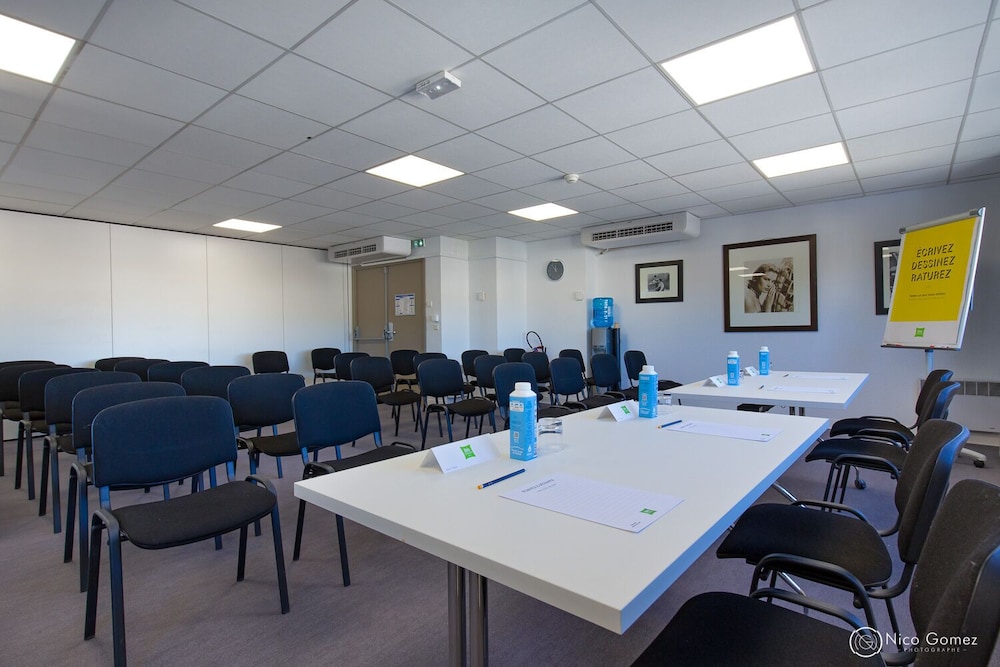Ibis Styles Cannes Le Cannet 51/67