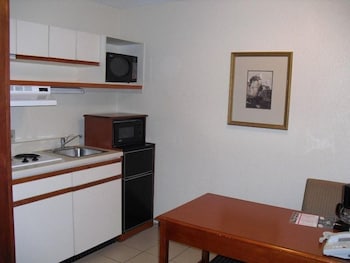 Homegate Studios & Suites San Antonio Medical Center I-10 40/49