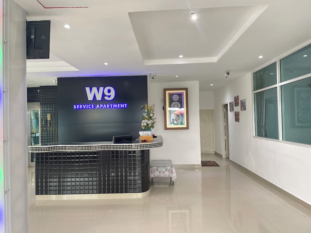 W-9 Hotel 10/73