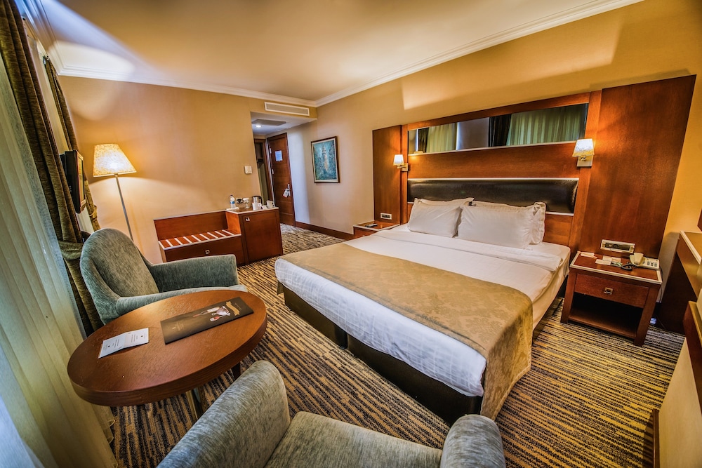 Dream Hill Business Deluxe Hotel Asia 9/26