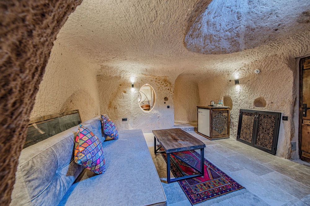 Ages In Cappadocia 19/50