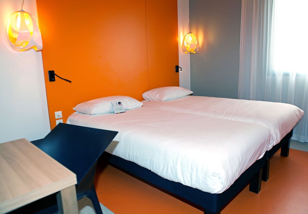 IBIS STYLES NIMES GARE CENTRE 19/57