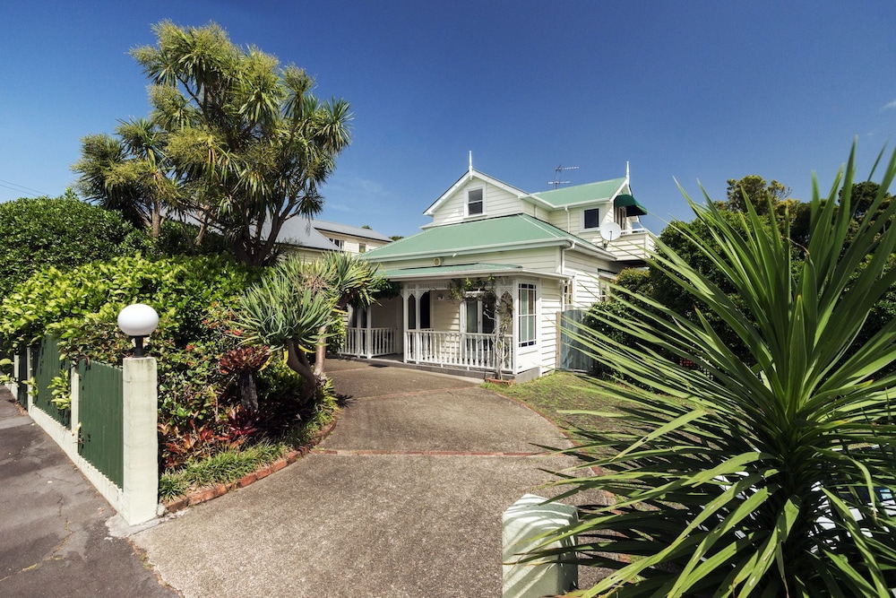 The Great Ponsonby Arthotel 68/72