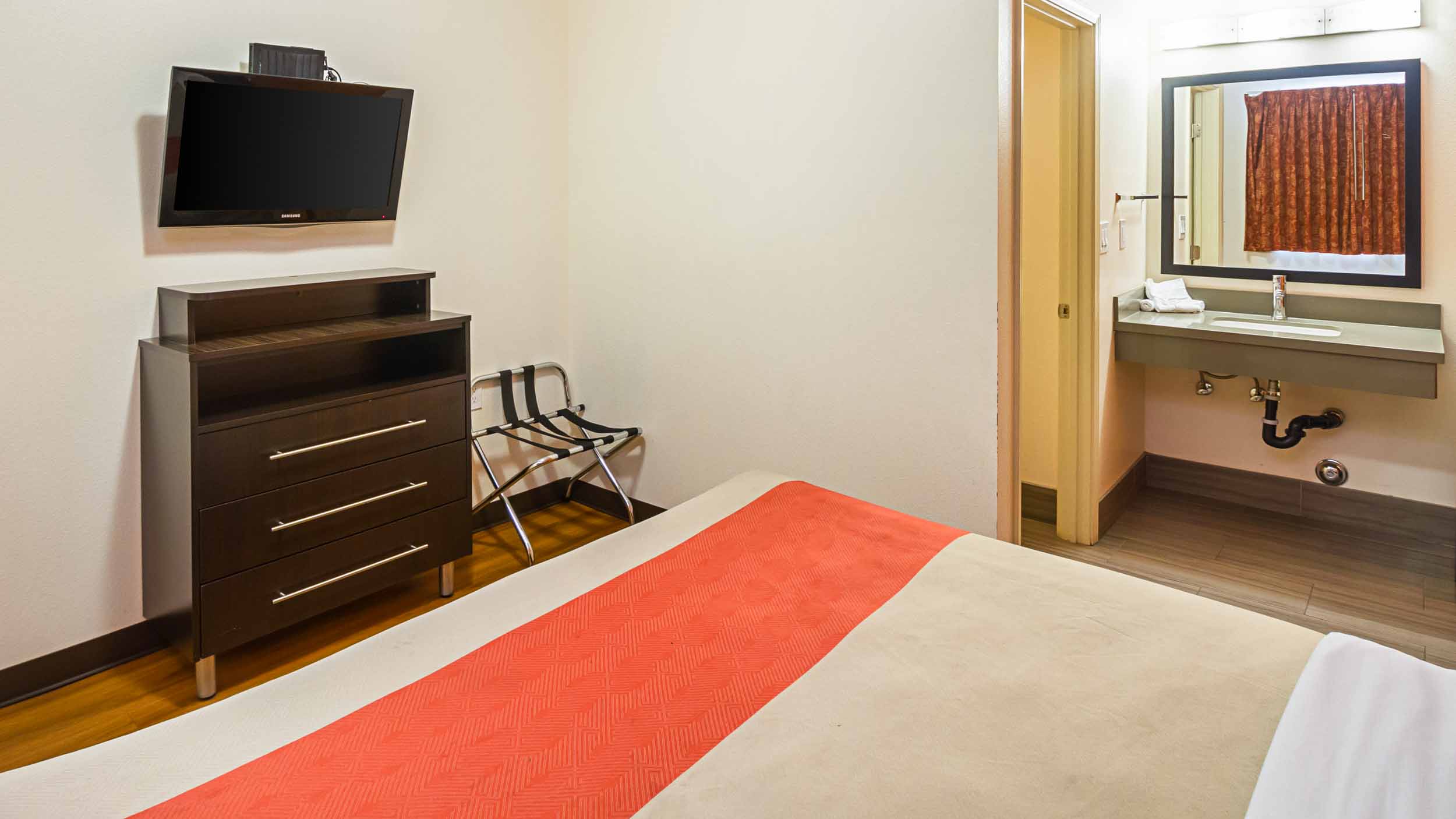 Motel6 Hesperia, CA - East 20/34