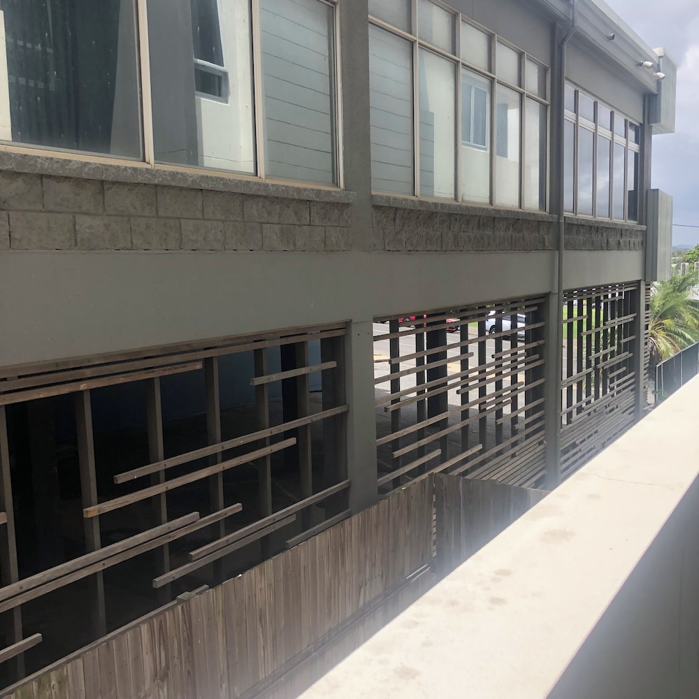 Curtis Central Apartments 1/50