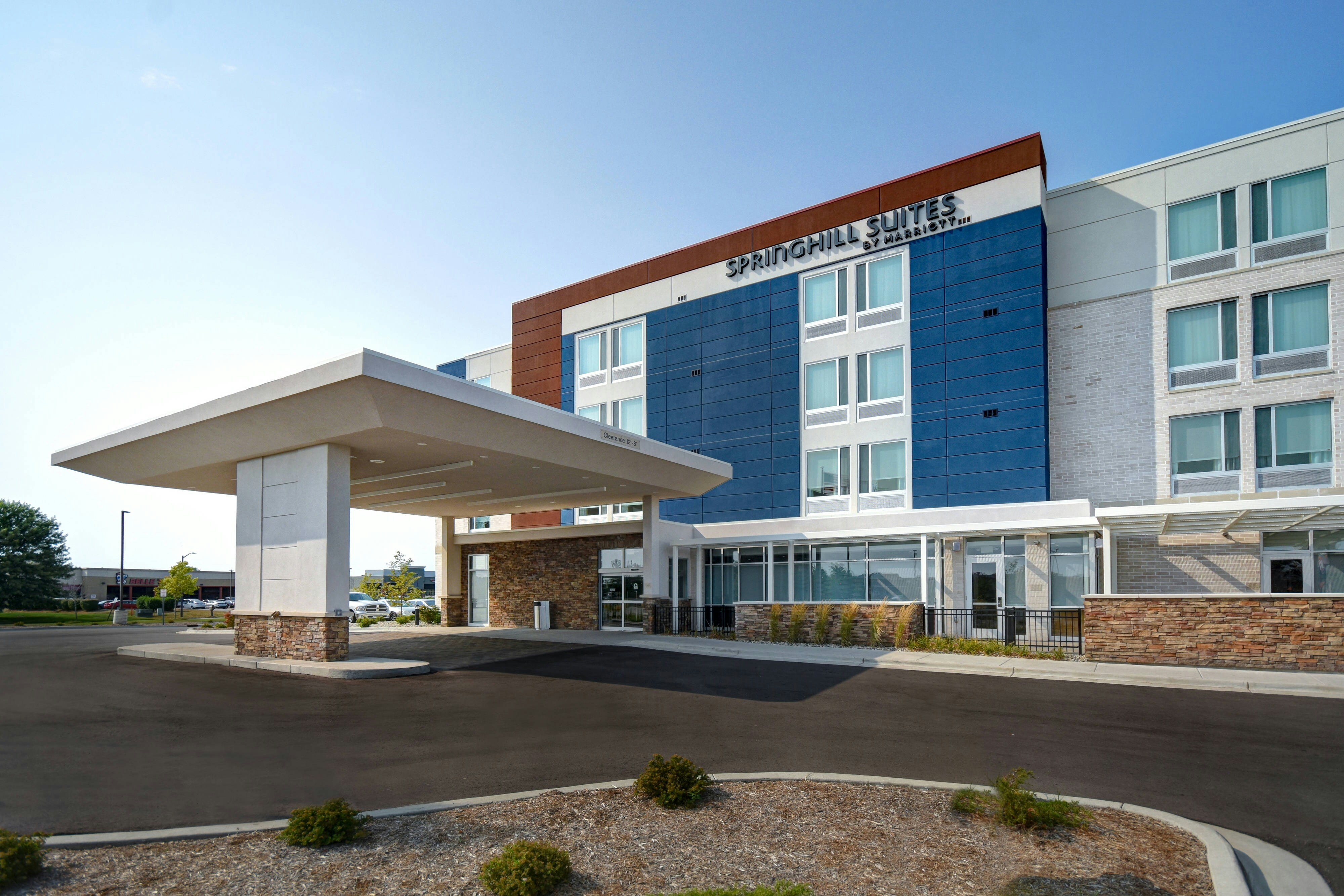SpringHill Suites by Marriott Holland 4/24