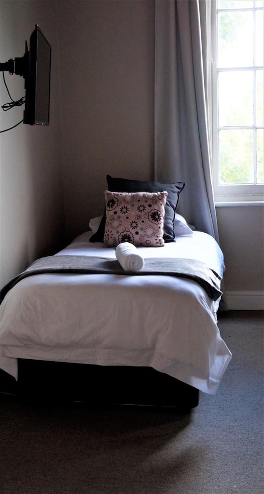 137 High Street Guest House 12/48