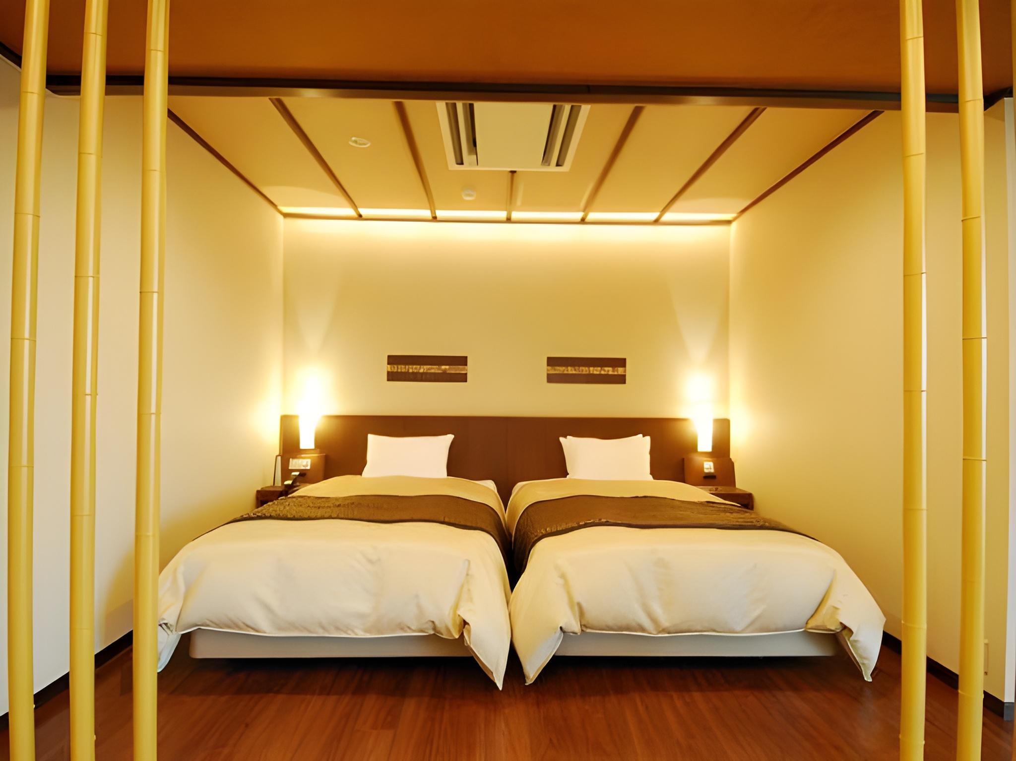 Interior, Silver, Deluxe, Hot Spring Bath