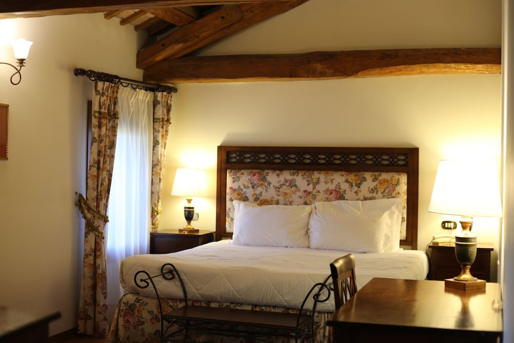 Hotel Villa Luppis 24/77