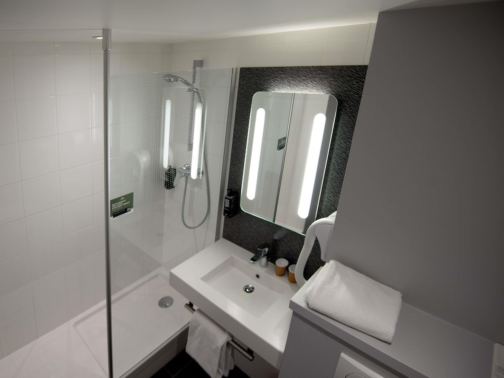 Ibis Saint Genis Pouilly Geneve 44/45