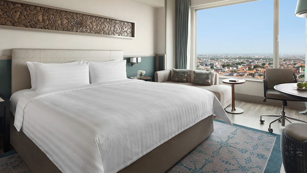 Shangri La Hotel Surabaya Kt 21/65