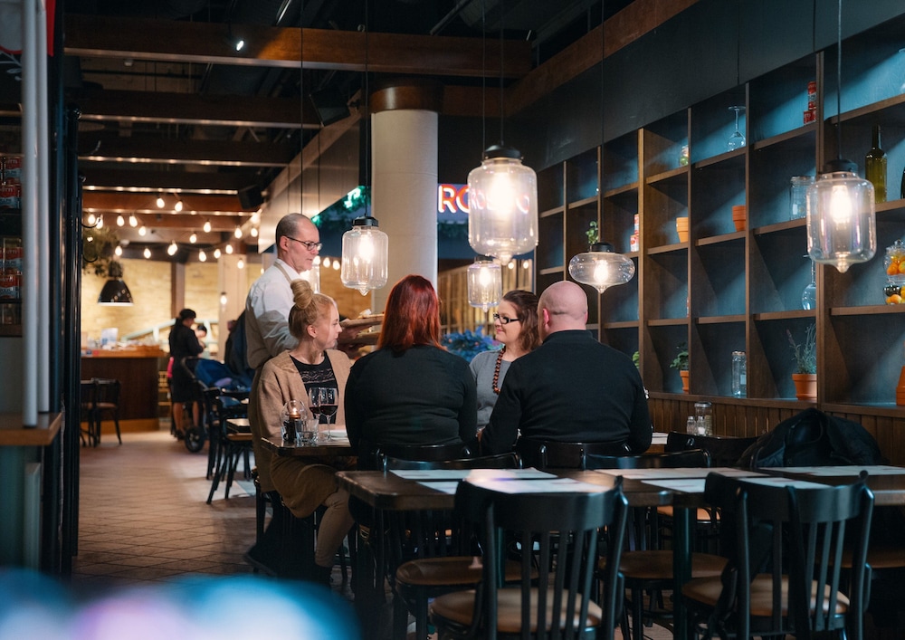 restaurant cafeteria