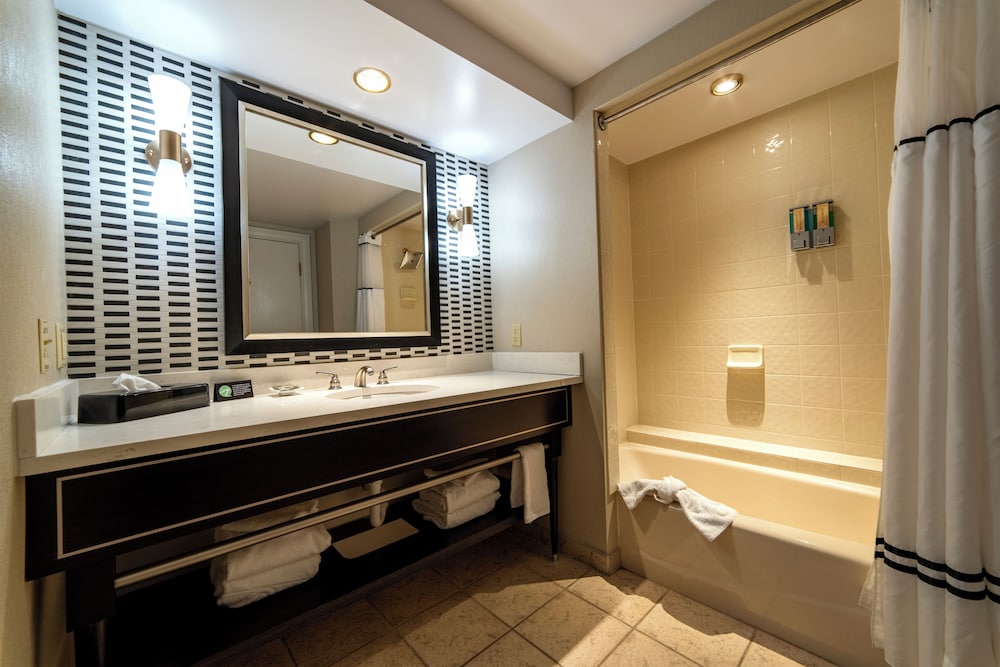 Caesars Southern Indiana - A Caesars Rewards Destination 48/48