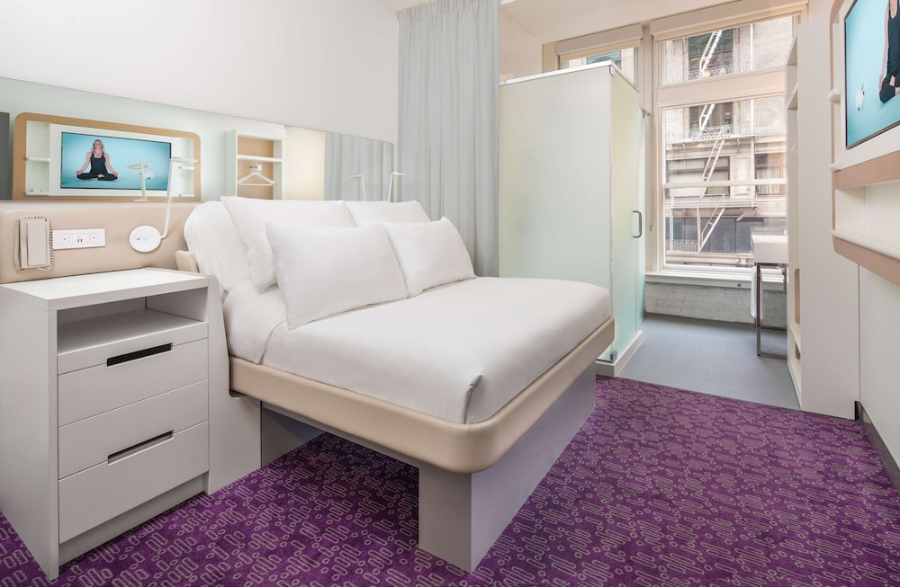 YOTEL San Francisco, Select by Hilton 22/76