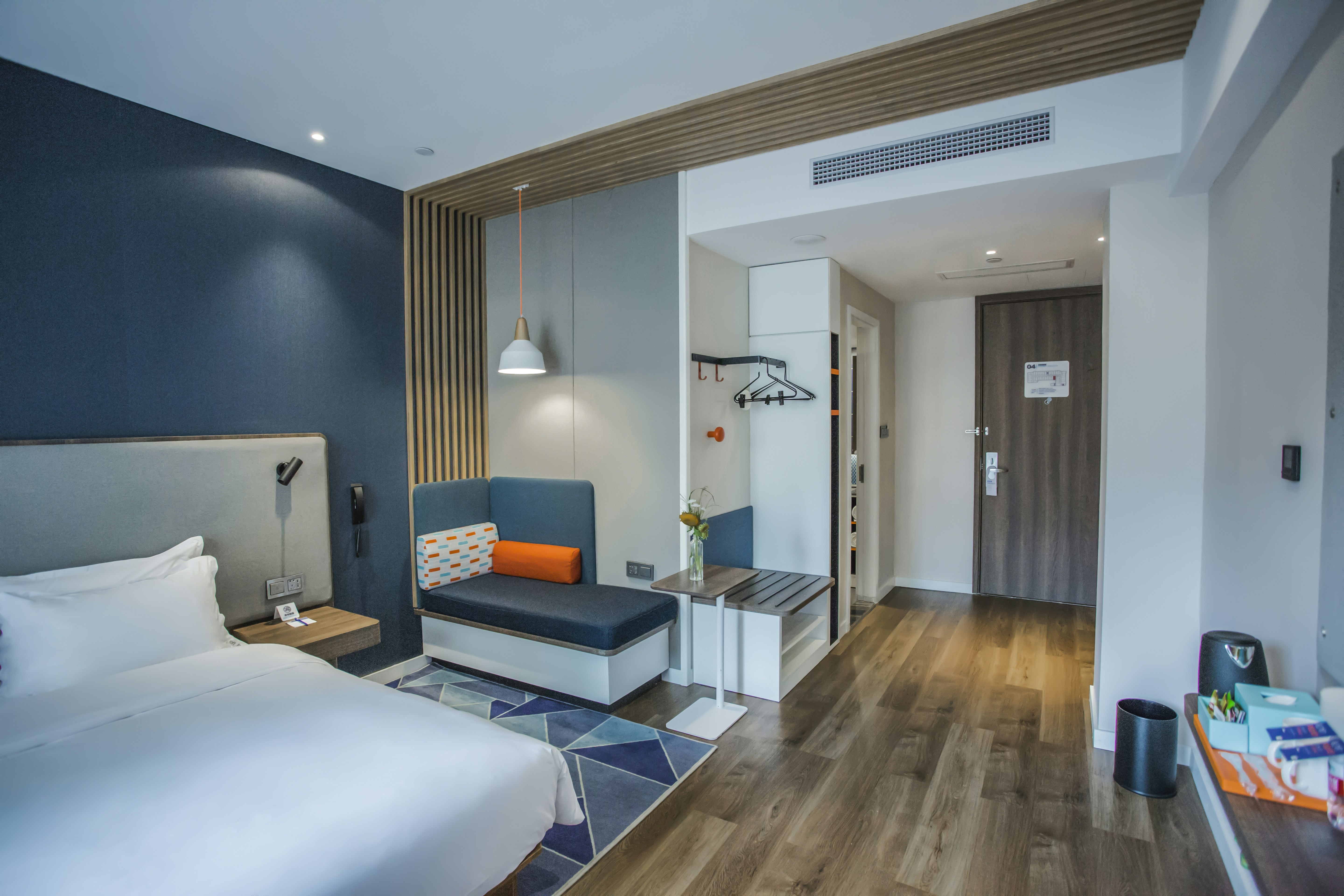 Standard King Bed Room