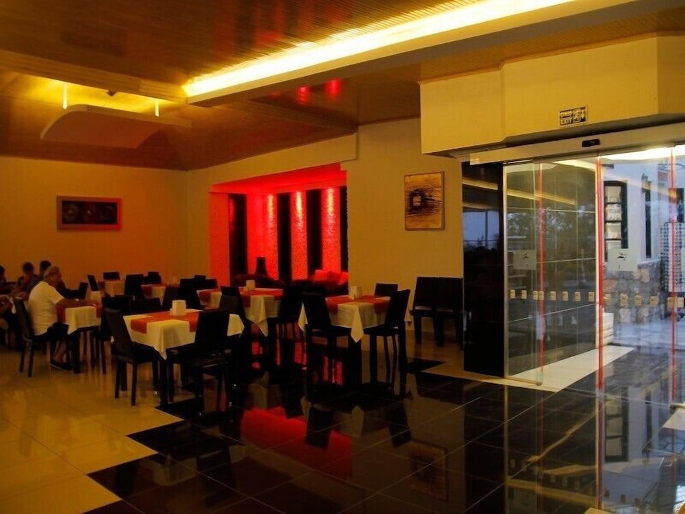 St Nicholas Park Hotel 14/26