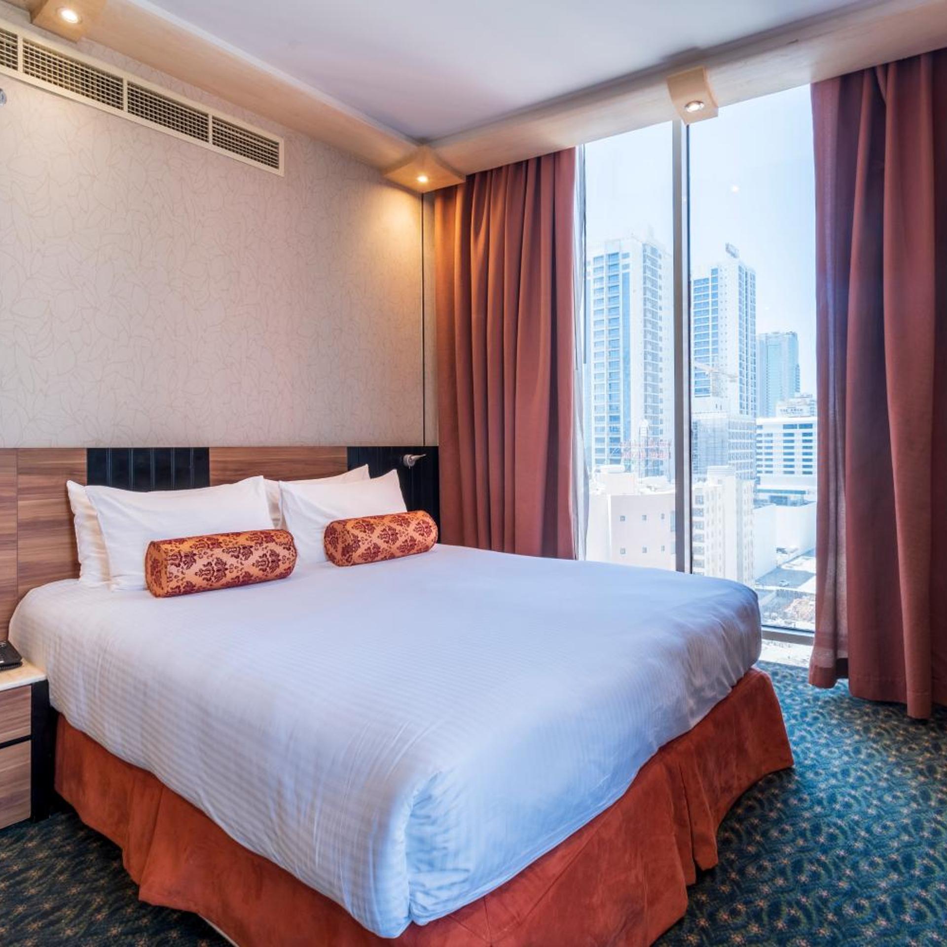 1 Bedroom, Crystal, Suite, King Bed