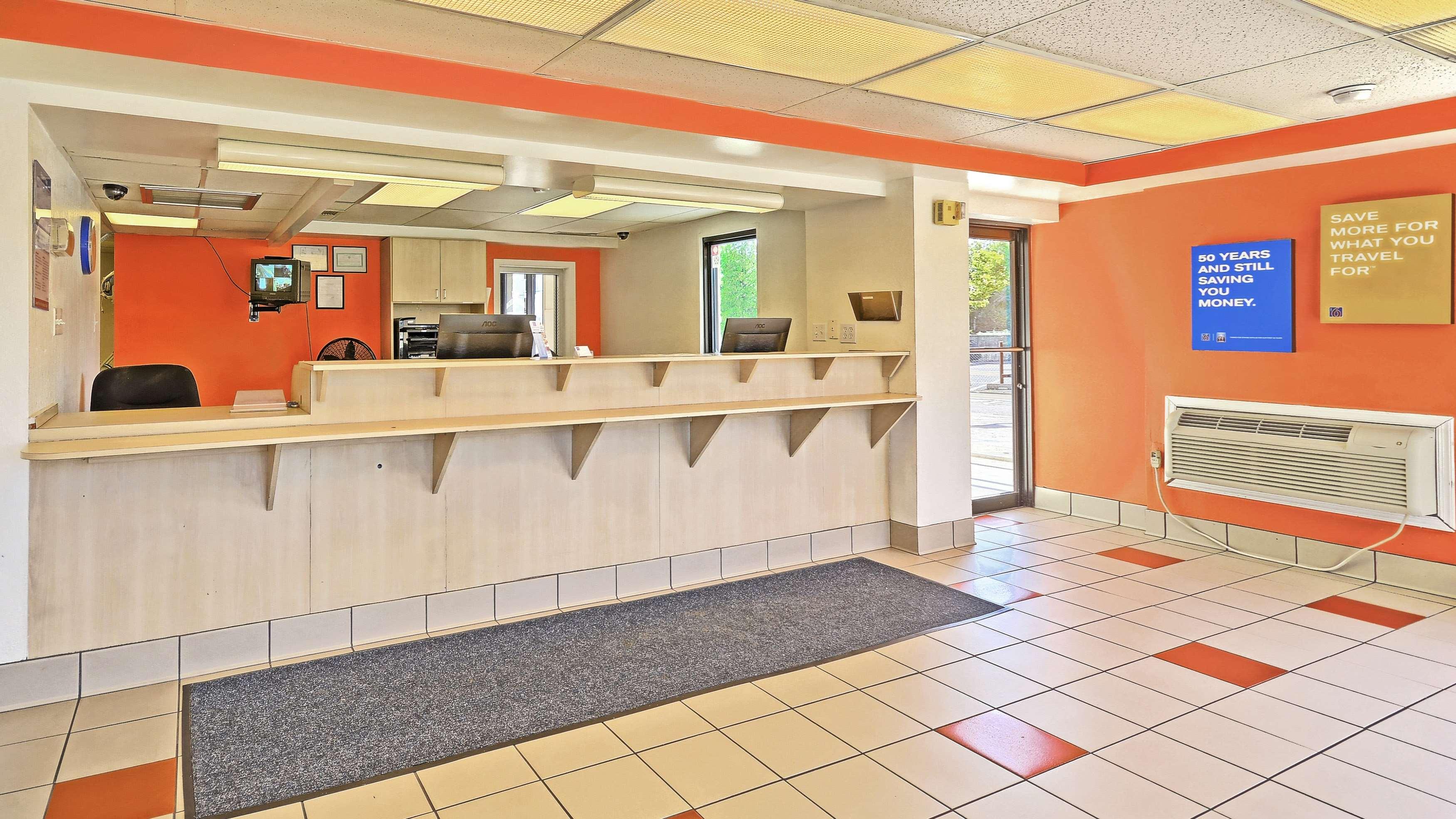 Motel6 Maple Shade Township, NJ - Philadelphia - Mt Laurel 8/42