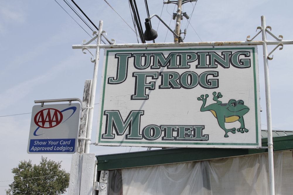 Jumping Frog Motel 4/67
