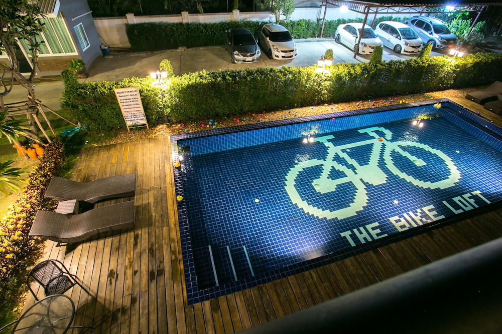 The Bike Loft 3/53