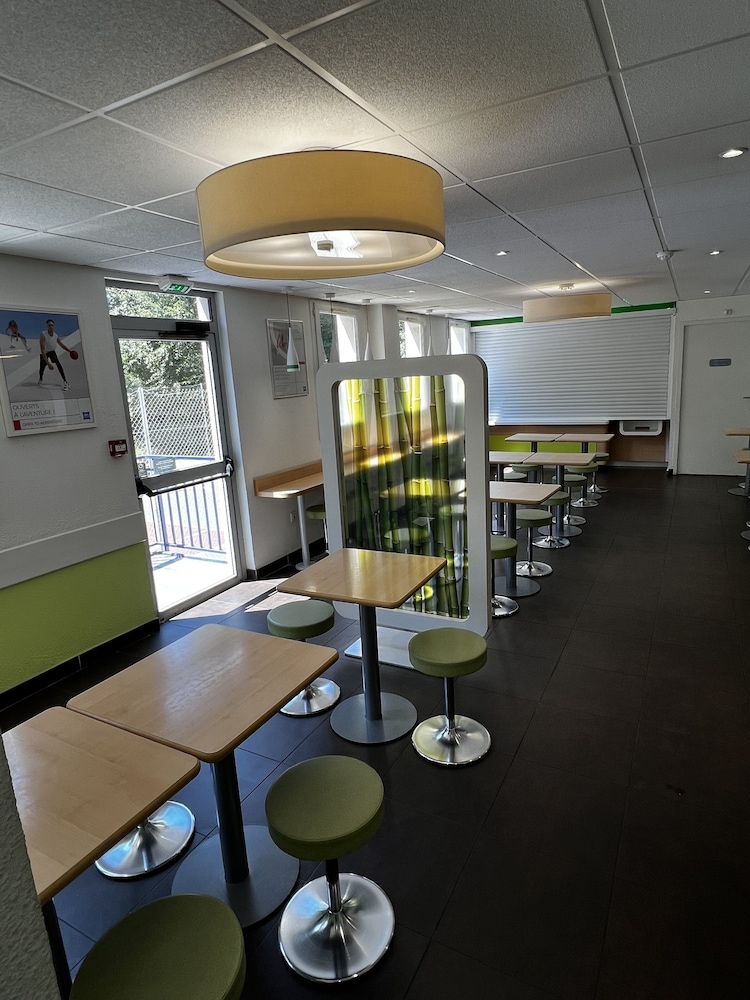 ibis budget Marseille Est Porte d'Aubagne 9/23