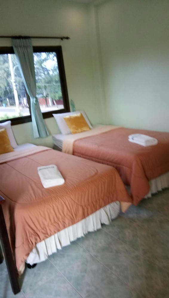 Front Beach Hotel 7/26