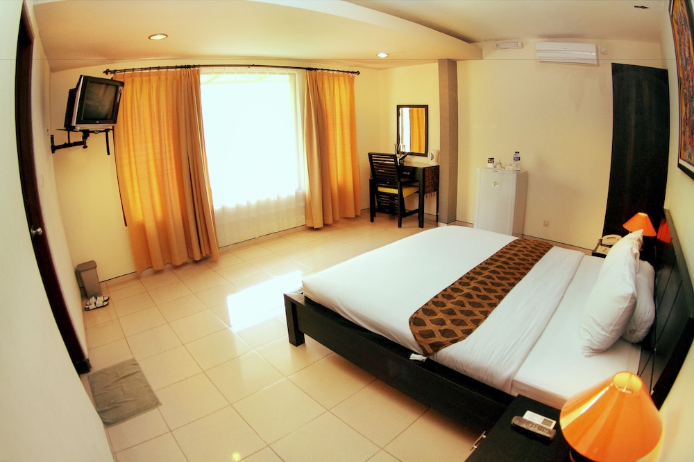 Puri Chorus Hotel 12/57