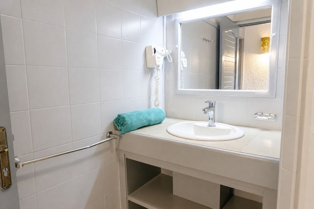 Cocotiers Seaside Boutik Hotel 49/50