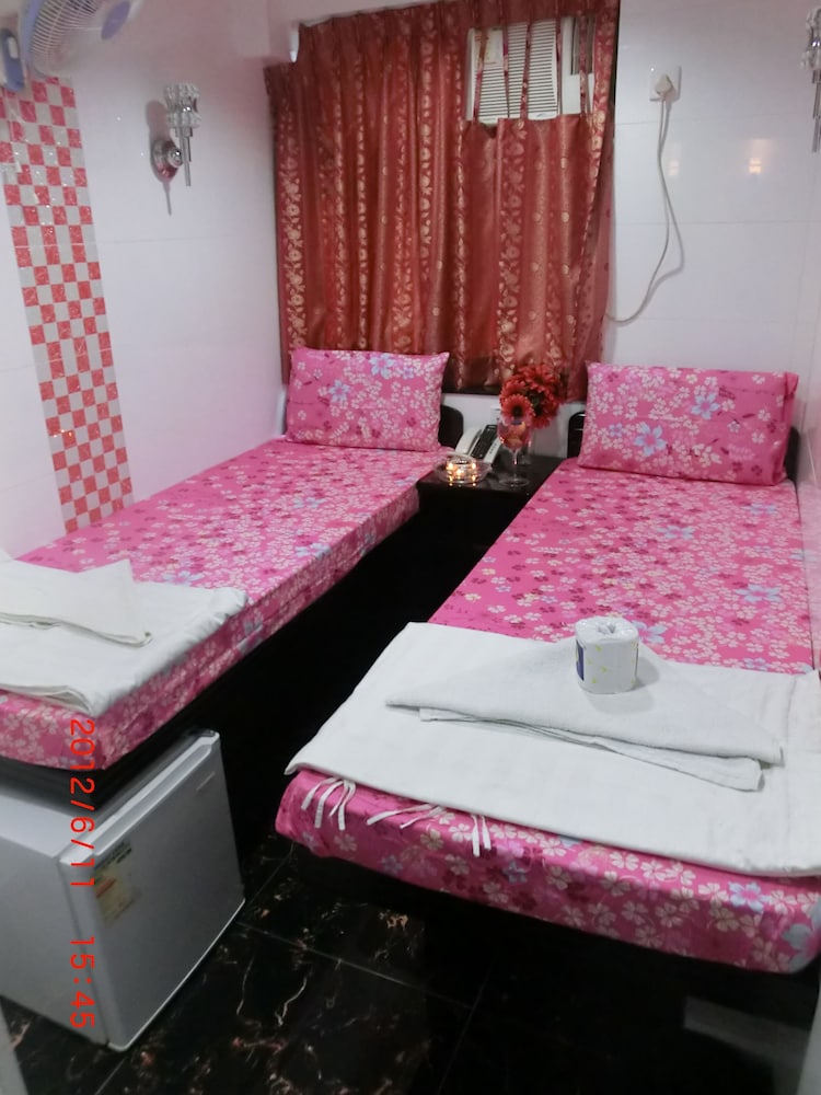 Dutch Hostel 37/39