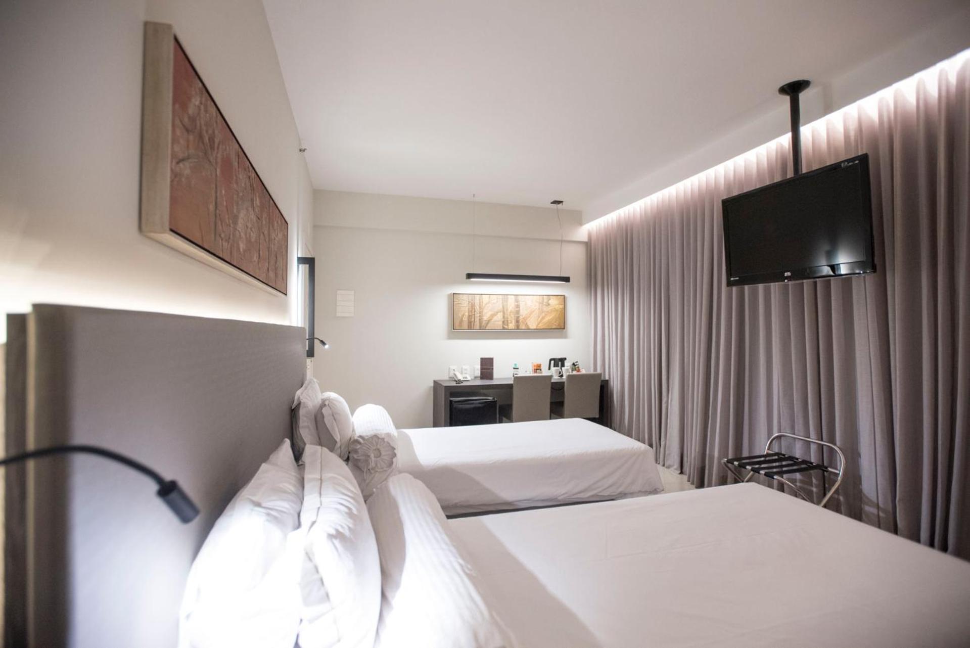 Super, Luxury