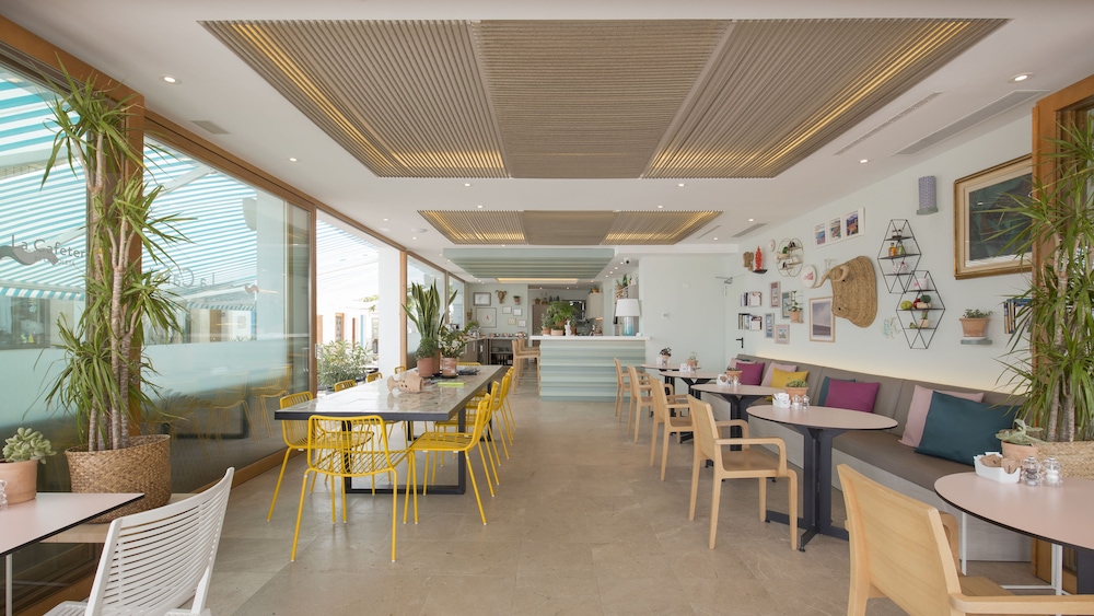 La Goleta Hotel De Mar - Adult Only 63/66