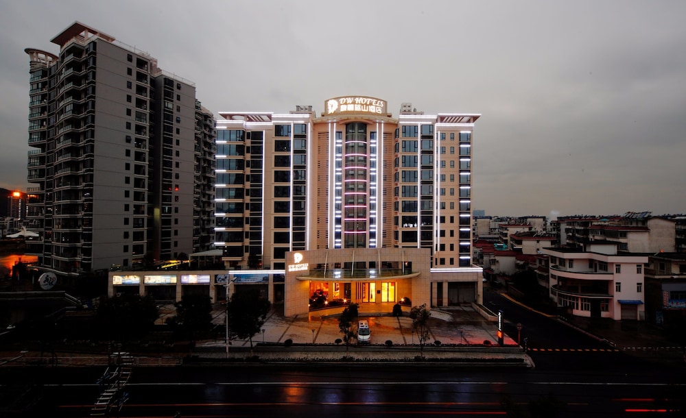 Dw Hotels 2/50