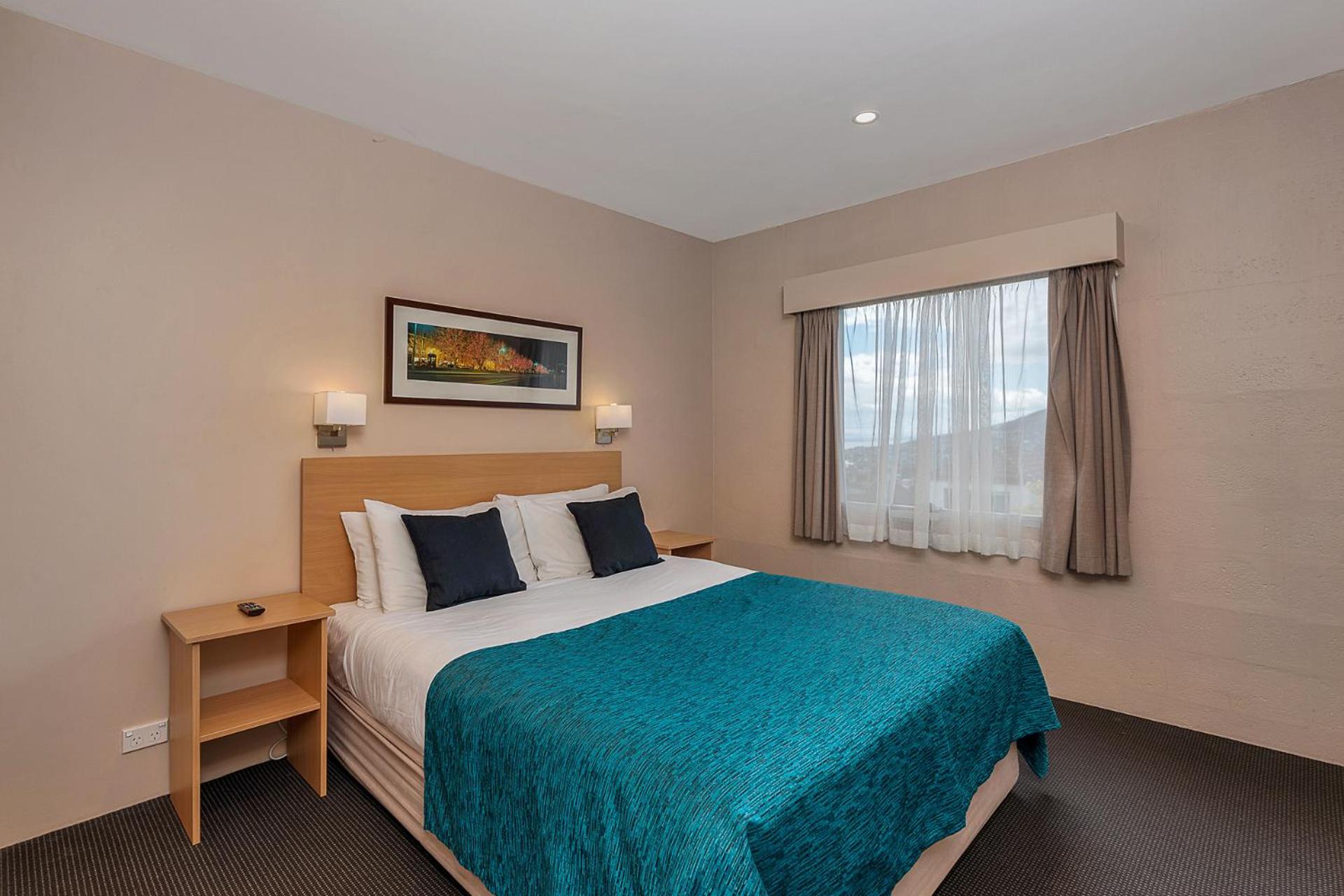 3 Bedrooms, Apartment, Harbour View