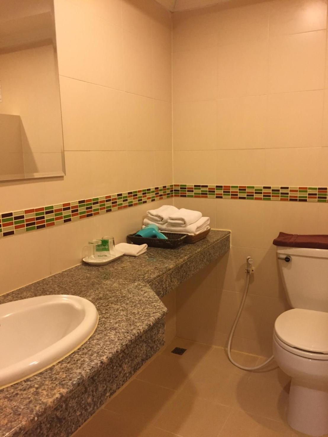 غرفة ديلوكس بسرير مزدوج أو سريرين منفصلين، Rattana View Hotel 4/5
