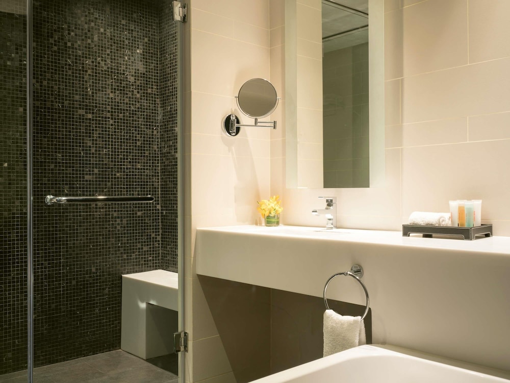 Movenpick Hotel Sukhumvit 15 Bangkok 70/71