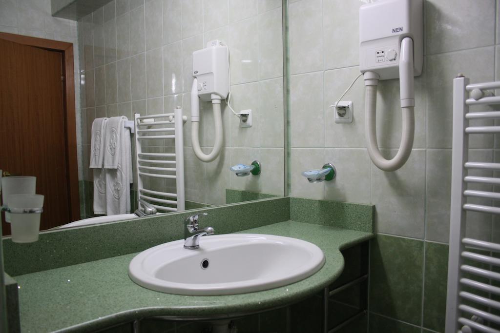 Hotel Sir Orhideea 45/47