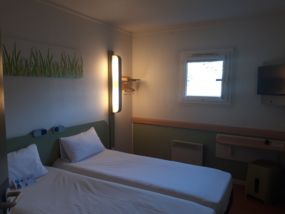 Ibis Budget Versailles Chateau Saint Cyr 13/40