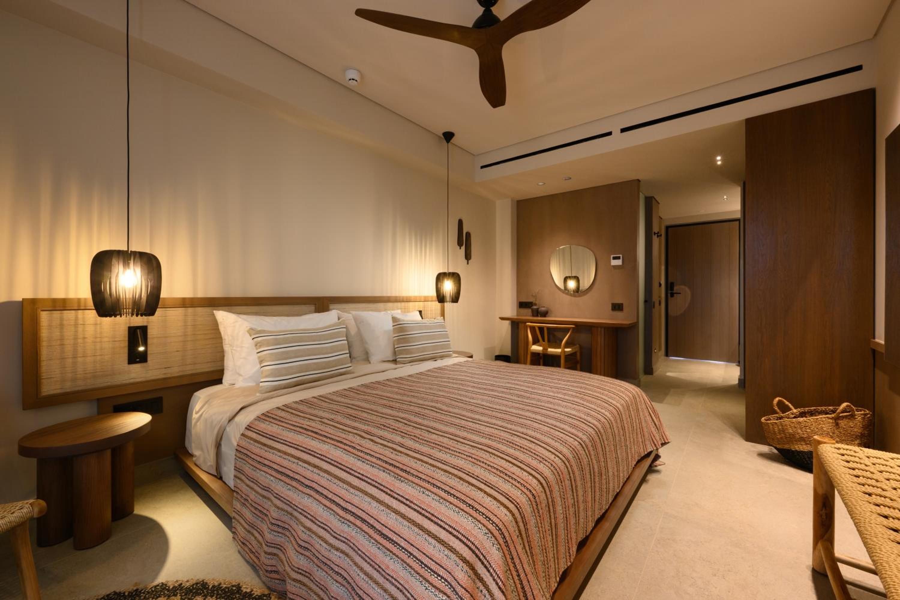 DOUBLE ROOM SUPERIOR