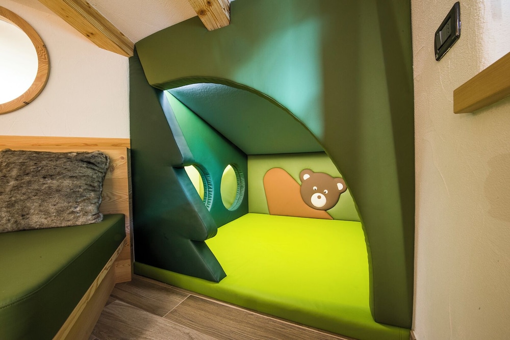 HOTEL CHALET PINETA 44/50