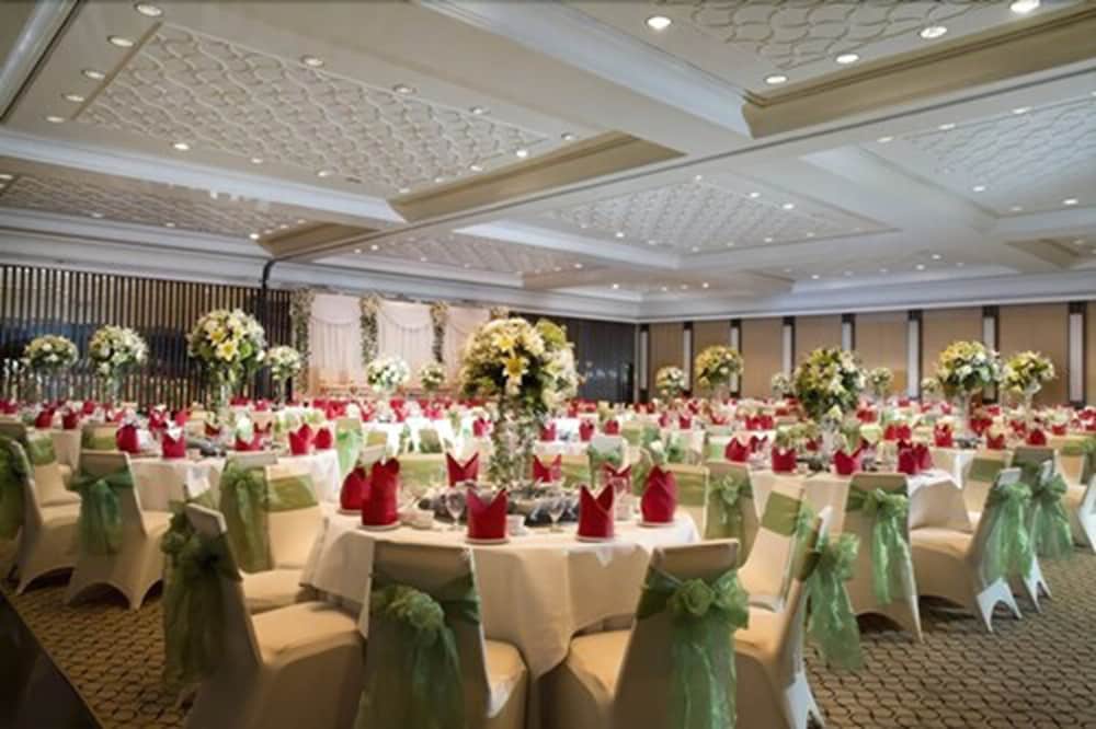Bumi Surabaya City Resort 32/46