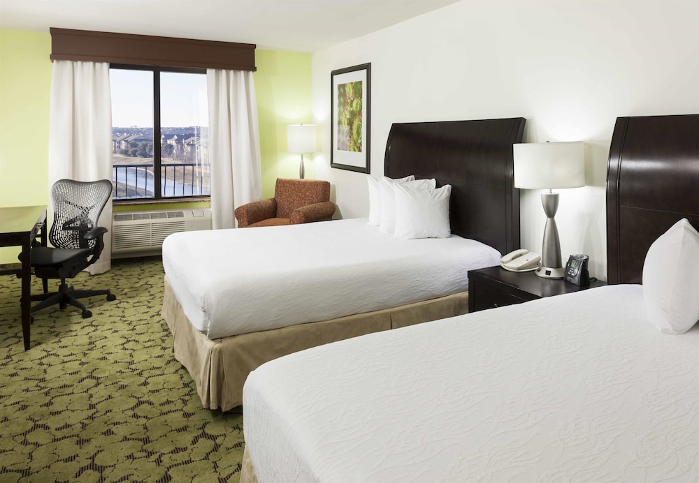 Hilton Garden Inn Dallas-Lewisville 19/79