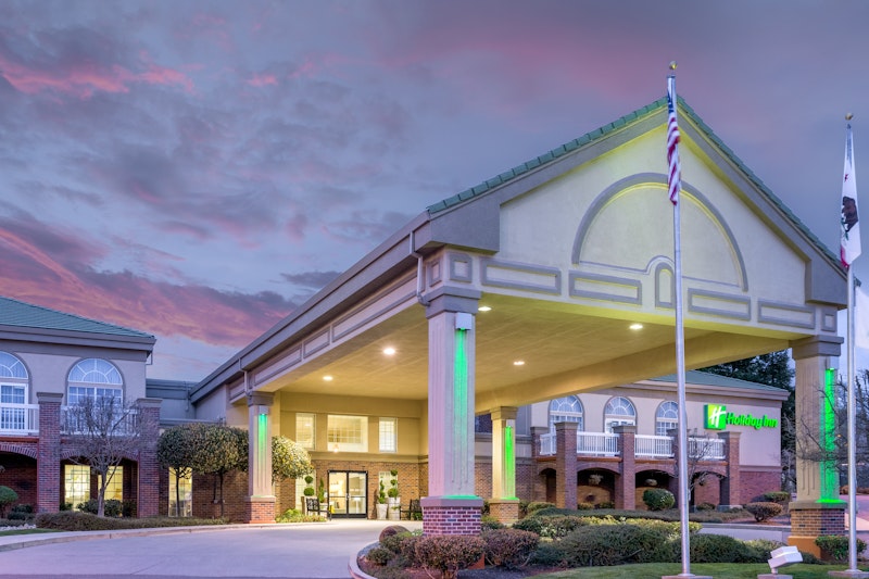 HOLIDAY INN AUBURN 2/57