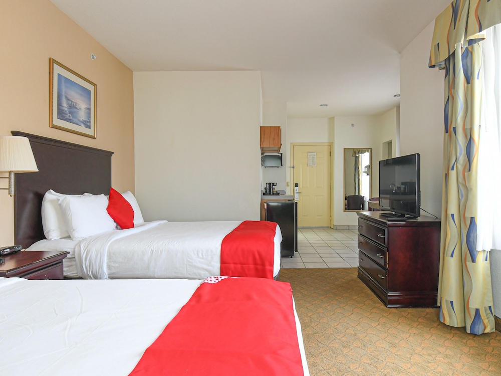 Baymont by Wyndham Houston Brookhollow 24/80