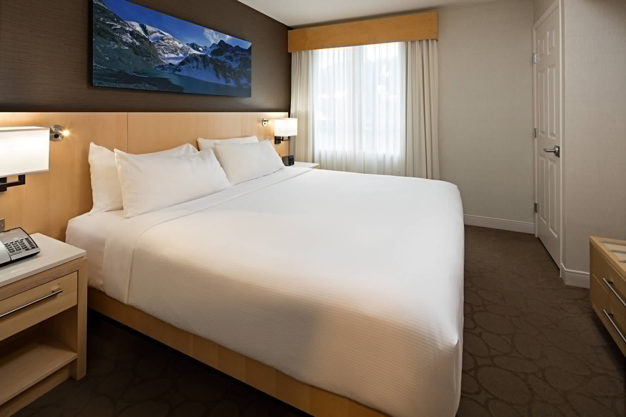 1 Bedroom, Suite, Queen Bed, Resort View, Sofa